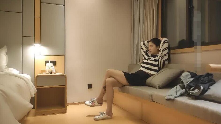 [主播探花] 2021-04-13 文轩探花04-13舞蹈院校大长腿毕业生