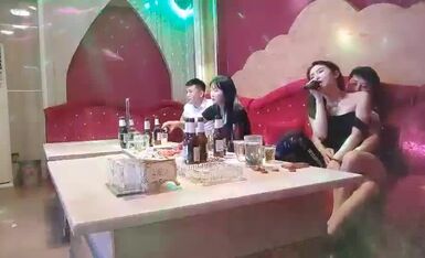 [主播探花] 2021-05-25 歌厅探花05-25包厢搞群P