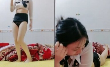 红裙美女换上制服居家操逼，扶着男友大屌吸吮，边舔边自摸骚逼，怼着小穴一下挺入，主动骑乘扭腰一脸骚样