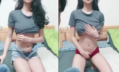 爆乳--小迷妹呀 ，02年童颜巨乳，柳腰玉乳、翘臀，细长腿，做爱撞击的乳中飞舞，叫床声让人瞬间想射！
