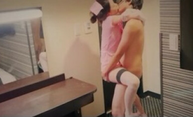 淫娃欲姐 极品淫娃和男友在酒店打扑克 情趣护士装太有情调了 娴熟吃鸡吸干阳气 每一声淫叫都有种要射的冲动