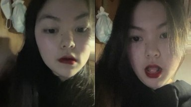 【女大学生宿舍】，封校中，深夜偷拍室友，厕所换洗的内裤，爬下床换衣服，月经期间骚逼和大奶子