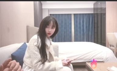 阿剛約嫖翹臀學生妹穿吊帶黑絲情趣各種體位激烈啪啪／氣質尤物酒店援交極致服務舔逗女上位頂肏 (1)