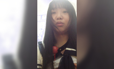 露臉才是王道！藝校清純大眼睛可愛小姐姐黑歷史被曝光第二段~生活中漂亮床上秒變母狗大玩SM調教 (4)