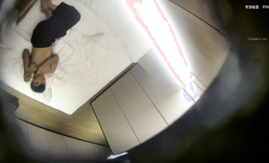 酒店偷拍 20230508 極品 顏值挺高的大奶學生妹