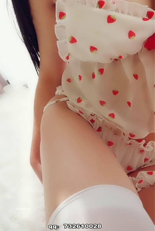 麻酥酥哟 - 草莓吊带衫[42P+3V]3