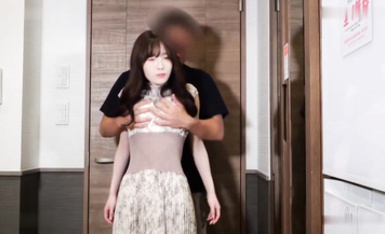 高顏值漂亮美女【FC2-PPV-3656550】吃雞啪啪 小嬌乳 白虎粉穴 被大雞吧各種姿勢猛懟 內射 精液半天才流出