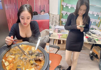 《貴在真實✅反差淫妻》露臉才是王道！頂級綠帽刷鍋狠人，廣東大奶美騷妻【雅雅】私拍第二季，商場戶外露出3P全程露臉 合集（1）