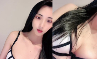 綠播女神【587吃桃】明星顏值~夾奶頭搖鈴~黑絲大長腿~蜜桃臀 (3)