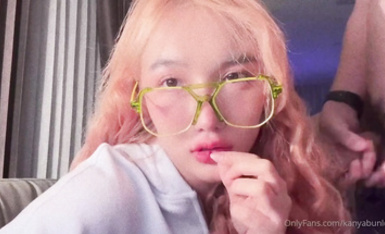 巨乳漂亮美眉吃雞啪啪【kanyabunloed】大奶子大乳暈 這身材真極品 人又漂亮 看著都硬邦邦