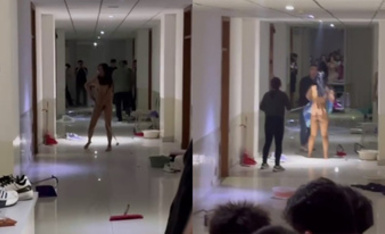 抖音大瓜 今日内蒙古集宁师范学院 一女大学生 在男宿舍楼里脱光衣服  全裸大闹打砸 多名老师都控制不住