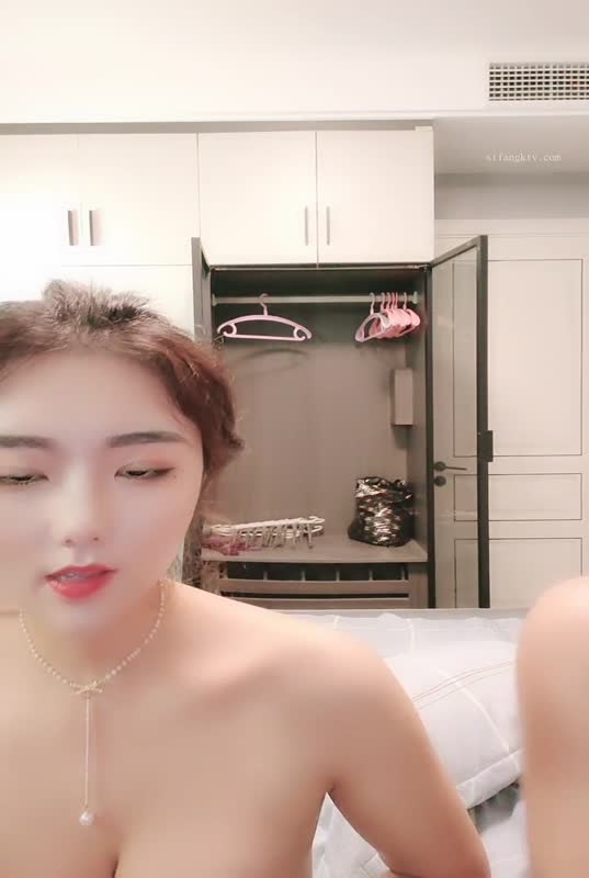 连模特儿都下海了，极品高颜值高挑的气质车模，逼还很紧啊 (1)