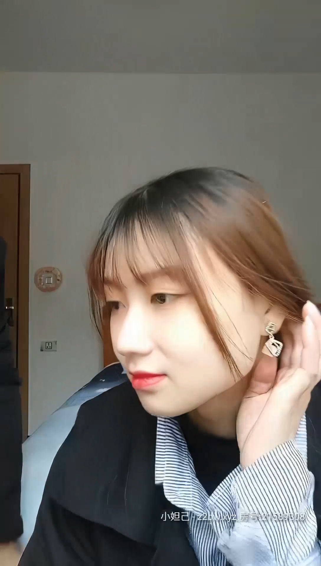 跟男友没羞没臊的同居性生活 粉嫩水多嫩鲍鱼苗条好身材 超清1080P修复版