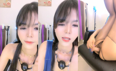 主播【噴水原味姐 】人氣尤物顏值女神，模特身材，天生淫娃騷出天際，情趣發騷道具自慰 (1)