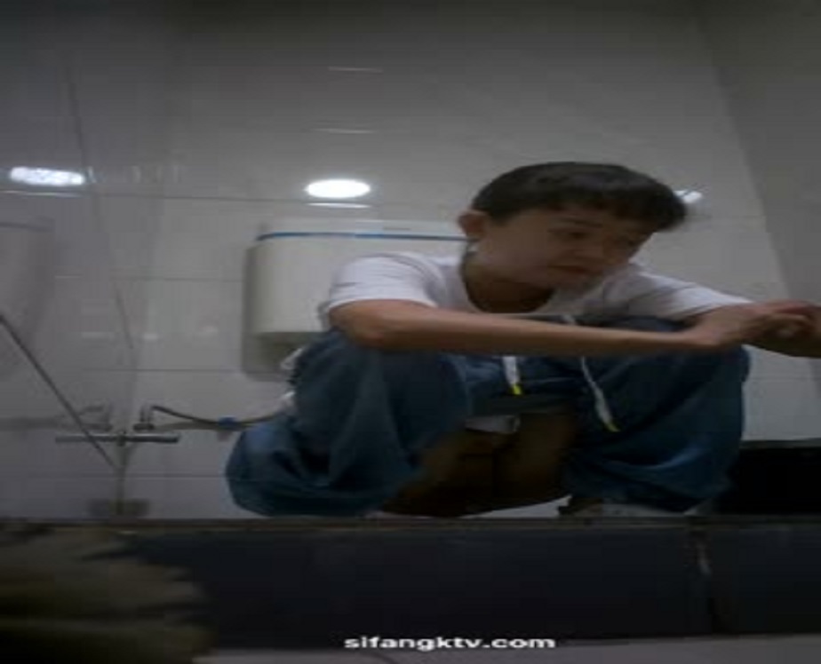 【最新厕拍】❤网红美女们的隐私时刻❤最新网红OL厕拍甄选 各种美臀淫穴超清窥视 一览无遗 网红私拍36P 超清4K版