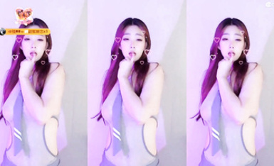 萬元定製網易CC星秀代言人極品天然巨乳女神【66睡不醒】情趣艷舞挑逗，露三點揉奶掰逼紫薇 (2)