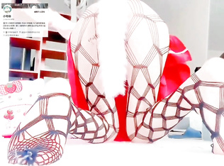 超嫩 露臉卡哇伊小蘿莉母狗【小雯寶寶 (幼凜) 】長得越乖 玩的越嗨，輕輕一操就哼哼唧唧的一使勁兒感覺就操破了一樣 (8)