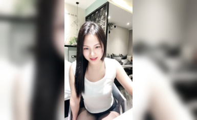 2025年4月最新頂級御姐【開心話梅】極品小少婦，黑絲情趣裝，粉穴已經一片泥濘，高顏值尤物必看 (18)