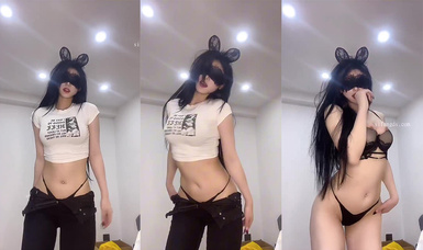 【不騷不要錢】巨乳定製黑絲高跟足交自慰噴水 (24)