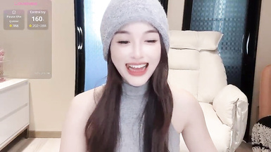 2025年1月新人御姐【Neyllar】，化身噴水女神，潮噴淫水直沖天花板，顏值高身材好，8小時合集 (5)