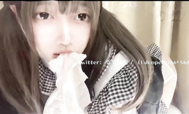 【玉足蘿莉風嫩妹】，可愛雙馬尾，露臉小美女【要要餓暈了】推特福利，自慰口交足交，性愛，小母狗屬性拉滿 (4)