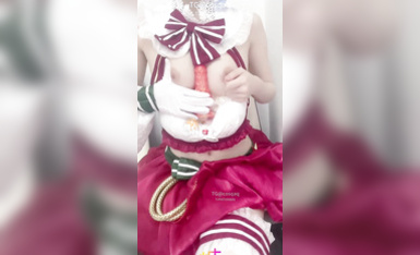 網紅極品白虎福利姬【初戀小安】cos自慰 (5)