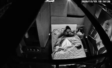 古灵精怪的可爱萝莉和小鲜肉男友开房打炮