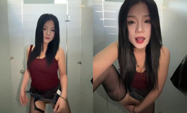 主播【Asia_Melody】頂美校花多場所露出自慰噴水、徹底放飛自我、連續潮噴、一地的淫水 (5)