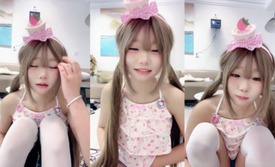 05年可愛小蘿莉 玉米mm 直播大秀絲襪美腿，自慰噴水 粉嫩小穴 (9)