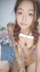 19歲極品小母狗，身材超棒，被猥瑣男調教蹂躪，各種道具齊上陣，高潮嬌喘不斷 (34)