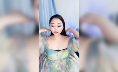 新人！校花下海！好漂亮好性感【小月牙】道具狂插！狂擼 (2)